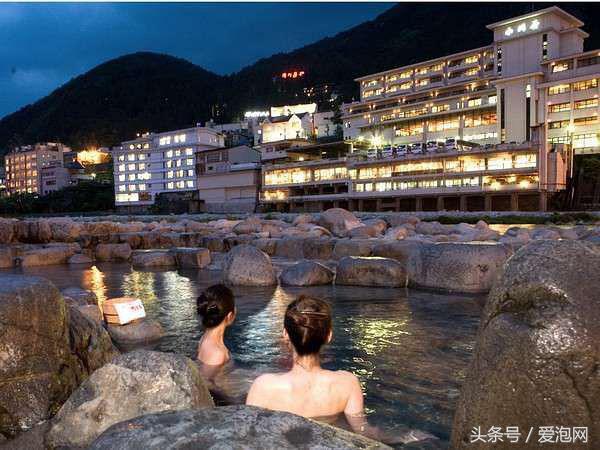 日本最受欢迎的温泉排行榜前10名,自由行全攻略!
