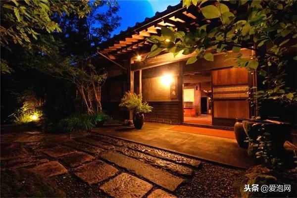 日本最美的秋天,都藏在这几家数百年历史的温泉旅馆里!