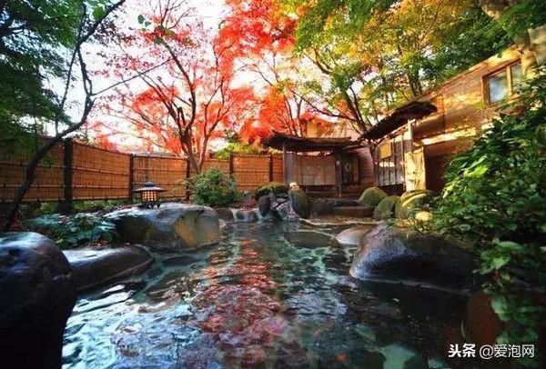 日本最美的秋天,都藏在这几家数百年历史的温泉旅馆里!