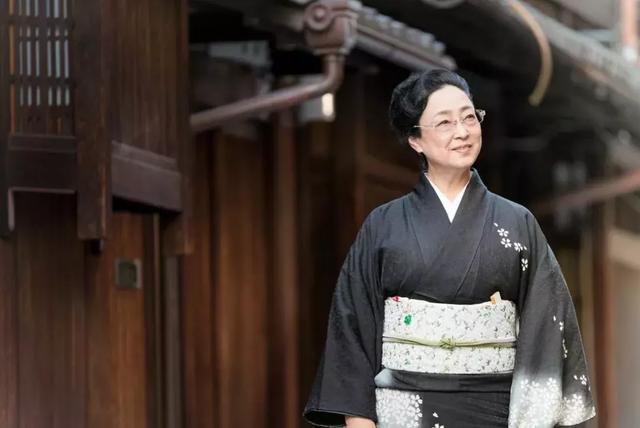 日本国宝级“花魁”,美到女王都吃醋!