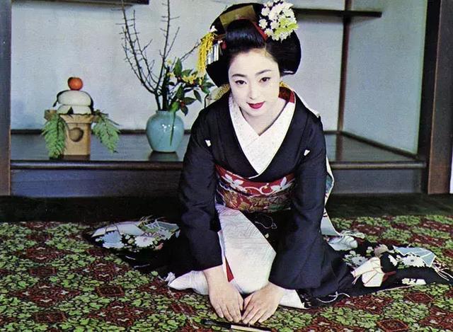 日本国宝级“花魁”,美到女王都吃醋!