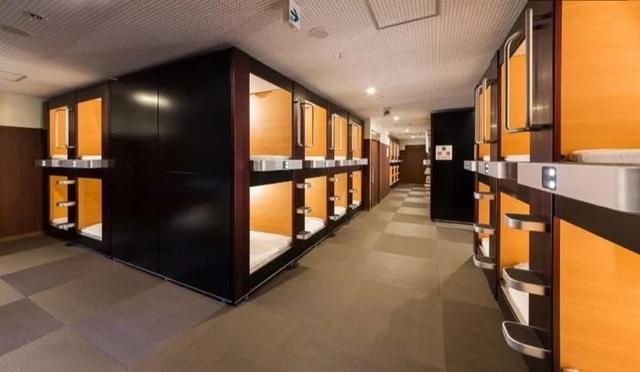 日本胶囊酒店备受年轻游客青睐,但醉酒人士和有纹身者禁止入内!