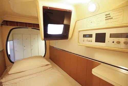 日本胶囊酒店备受年轻游客青睐,但醉酒人士和有纹身者禁止入内!
