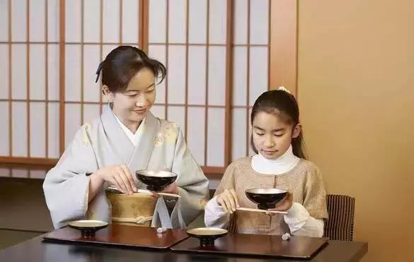 出行必备!日本饭桌上的这些坑爹“潜规则”你知道么?