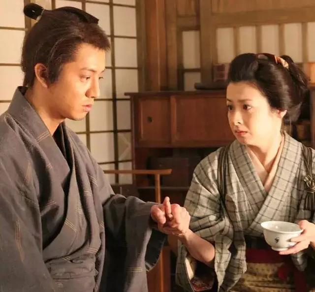 日本“最适合王子称号”的及川光博宣布离婚!原因让人唏嘘!