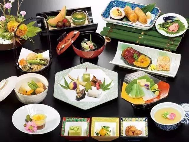日本为什么能吸引外国人长期居留?原来这就是原因!