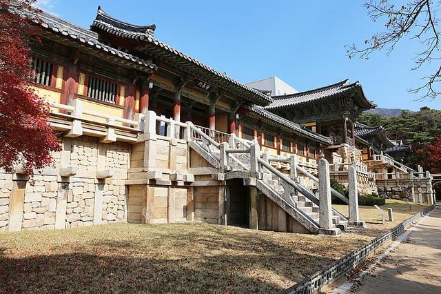 日本新天皇登基仪式涉嫌违反宪法政教分离条款,百人团体发起诉讼