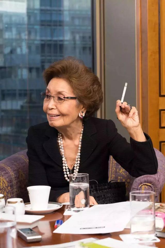 对希腊英雄的“情有独钟”,让这个日本女人可以快意人生