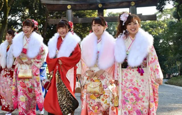 日本成“单身大国”:四成单身女性不愿谈恋爱,原因让人心酸