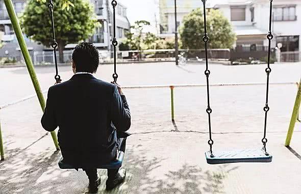 世界上最孤独的日本大叔:调查显示3成独居中年男性无人可依