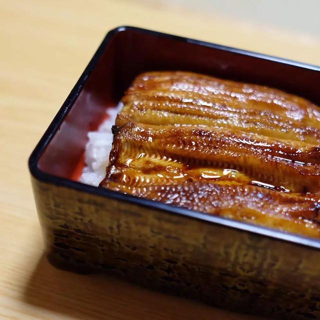 日本人为什么对鳗鱼饭情有独钟？