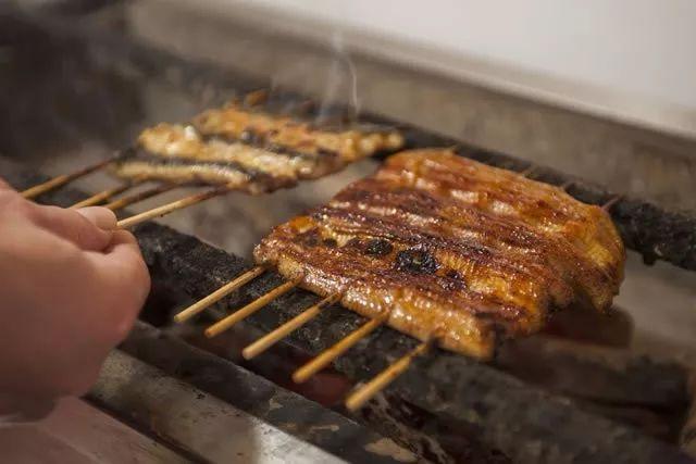 日本人为什么对鳗鱼饭情有独钟?