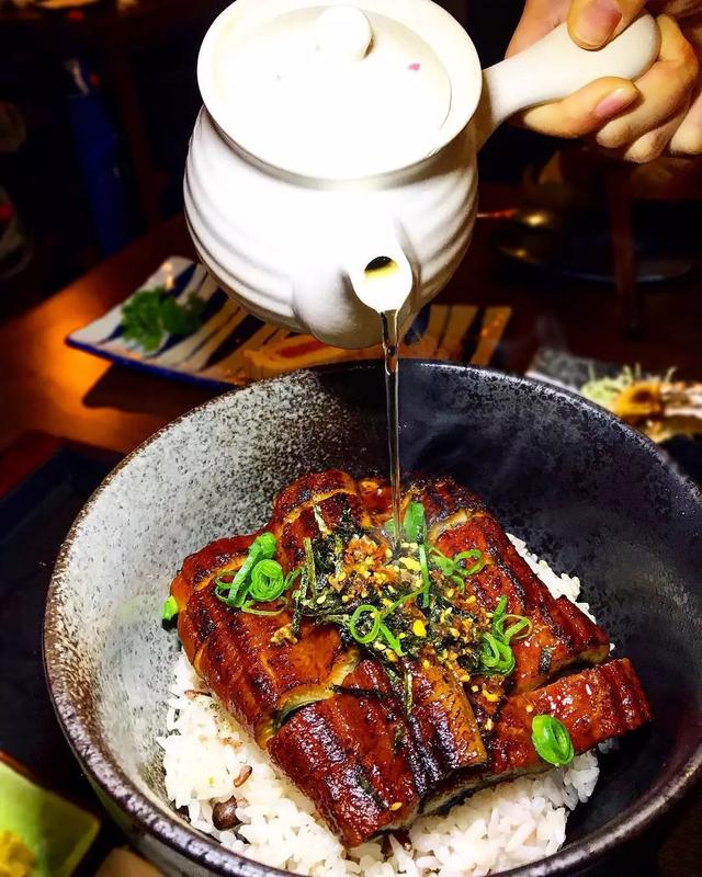 日本人为什么对鳗鱼饭情有独钟?