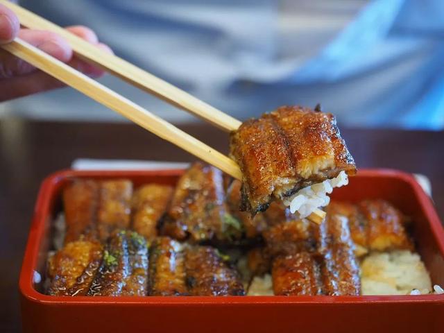 日本人为什么对鳗鱼饭情有独钟?