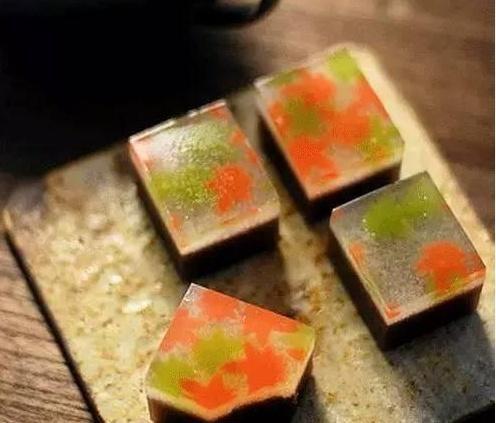 日本最“抠”餐馆,3平米小店年盈利3亿,老板:这2字是精髓