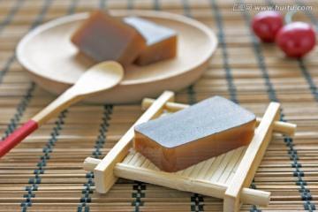 日本最“抠”餐馆,3平米小店年盈利3亿,老板:这2字是精髓