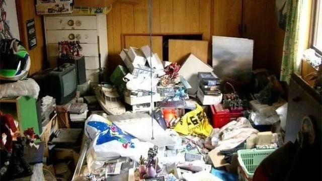 大量日本男生不愿出门,却把小姐姐租到家里来……