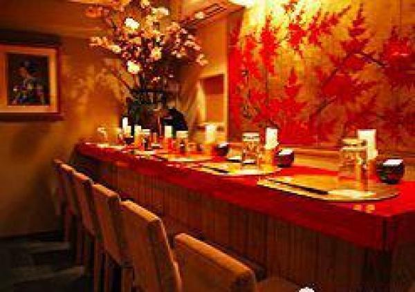 日本妈妈桑会12国语言 年入30亿:多亏前男友
