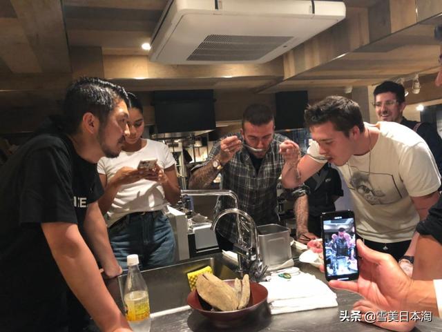 日本大叔把拉面做成米其林,抹茶味惹人爱,贝克汉姆都称赞连连