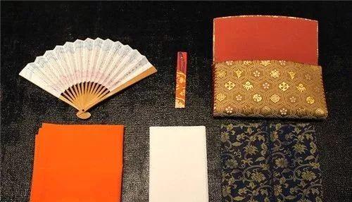 变态”的日本零售,用一整栋楼来卖茶