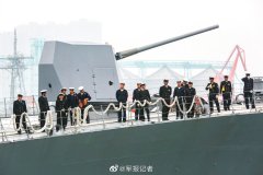 日本海上自卫队“凉月”号驱逐舰抵达青岛 (组图