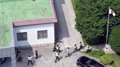 韩国6名学生闯入日本领事馆示威，已被捕 (图)
