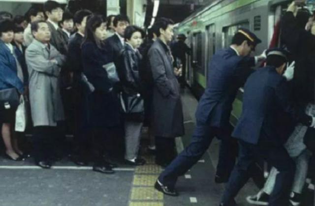 羡慕!明年将有60万日本人不用去公司上班!奥运会意外解放了社畜……