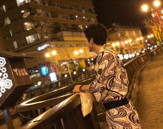 10月日本红叶季,最适合散步的十条温泉街