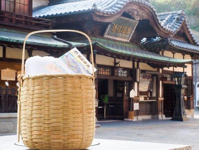 10月日本红叶季,最适合散步的十条温泉街