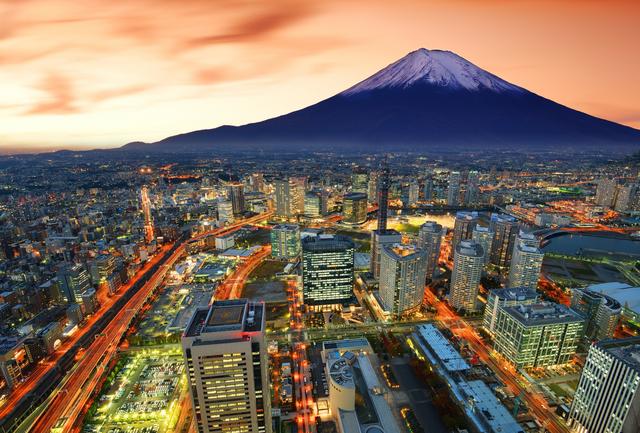 日本的自动扶梯文化:站在左边还是右边是个大问题