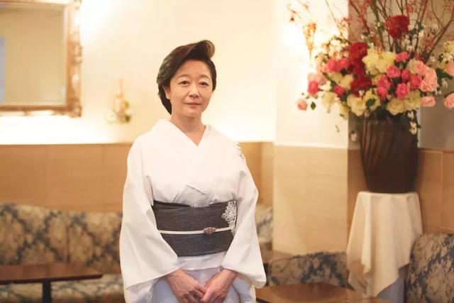 制霸银座的女人:日本第一的妈妈桑,世界名校毕业