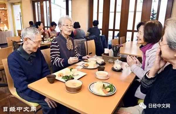 日媒：不结婚的日本人和他们的生活，从中青年到老后、再到去世