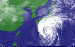 “史上最强台风”明日登陆日本 民众紧张备战