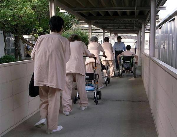 一位33岁的日本女性是如何沦为“万引”(顺手牵羊)惯犯的
