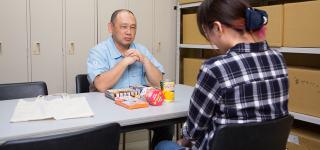 一位33岁的日本女性是如何沦为“万引”(顺手牵羊)惯犯的