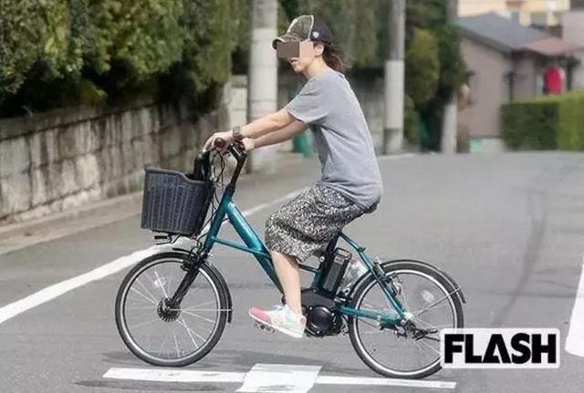 北野武净身出户后被情妇抛弃,哭丧脸接受采访的样子也太好笑了hhh