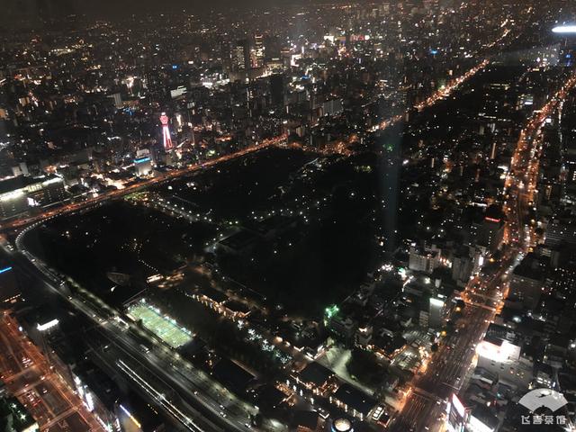 中国小伙入住日本最高的五星酒店,对比来看,这服务态度不得不服