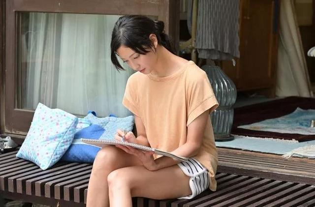 日本女性评选“有理想身材的女星”,大长腿菜菜绪连续4年第一