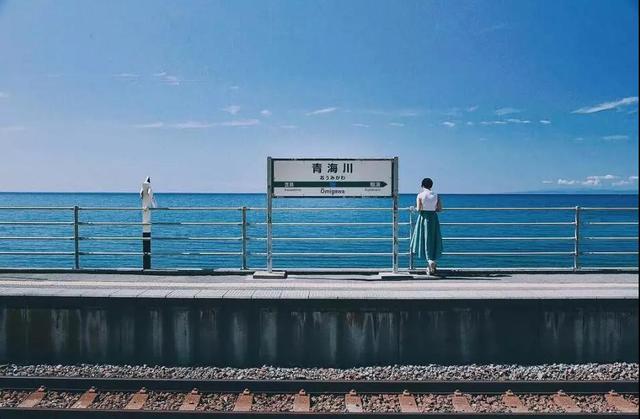 日本最好看的海,都藏在这些车站里