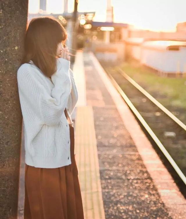 日本最好看的海,都藏在这些车站里