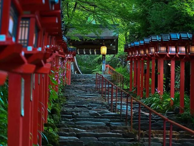 全日本最适合拍照晒图的十大神社,没人能逃过的神秘之美