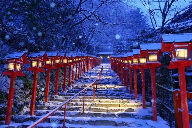 全日本最适合拍照晒图的十大神社,没人能逃过的神秘之美
