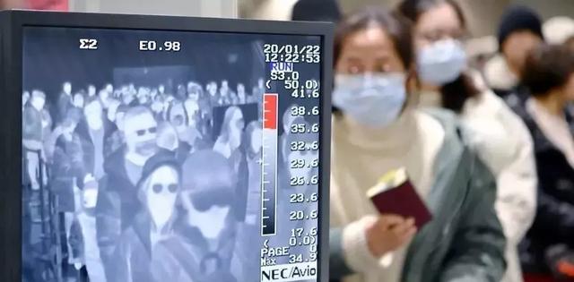 日本电视台采访出现震撼一幕,节目中断后,中国的反应太暖心了