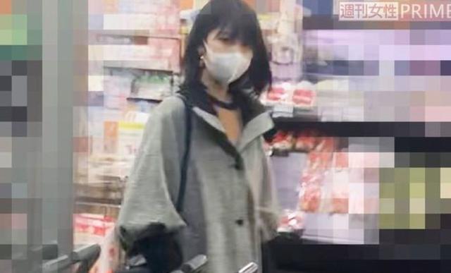 日本00后爆红女演员,滨边美波坚持每天自己做饭
