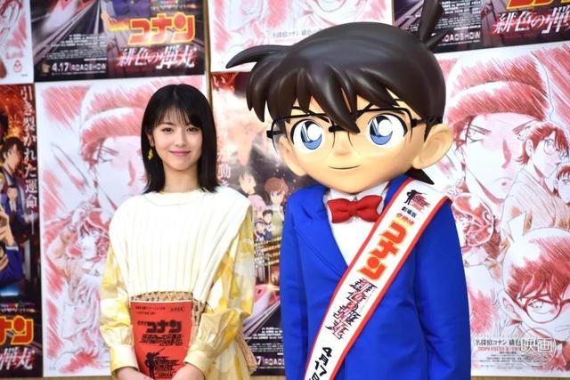 日本00后爆红女演员,滨边美波坚持每天自己做饭