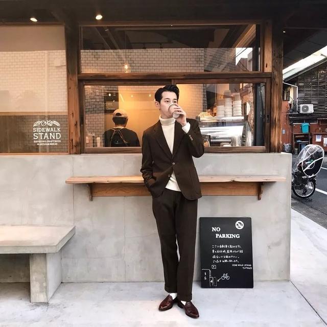 从未见过如此绅士又可爱的穿搭博主,堪称东京咖啡旅行活地图