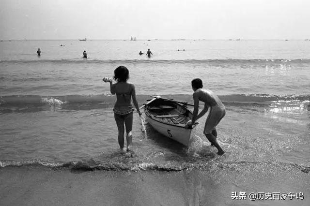 1964年东京奥运会，日本重返世界，长崎海滩上透露着现代气息