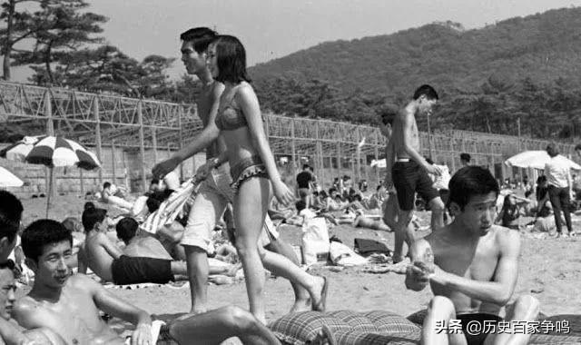 1964年东京奥运会,日本重返世界,长崎海滩上透露着现代气息