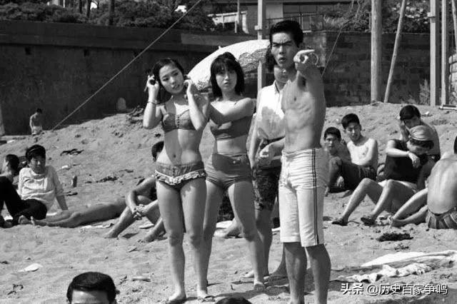 1964年东京奥运会，日本重返世界，长崎海滩上透露着现代气息