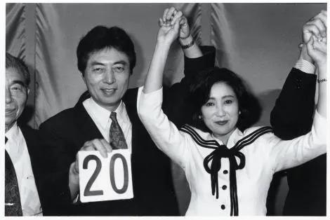 闪电战拿下东京!小池百合子,日本人眼中的“女帝”?